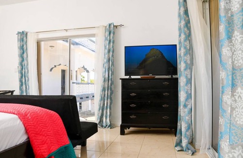 Discovery Bay Resort | Private room ∙ 2 guests
