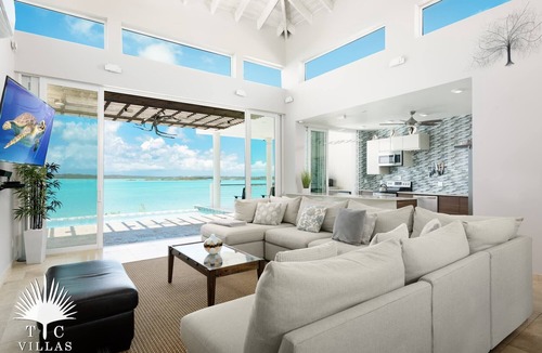 Ocean Point House | TC Villas -Caicos Cays -Modern Villa w. Infinity Pool, Dock, Kayaks & Hot Tub