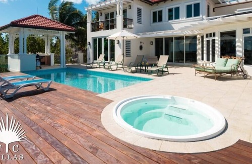 Providenciales House | TC Villas -Dawn Beach Villa -Privacy & Comfort