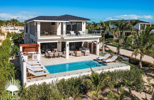 Ocean Point Villa | TC Villas -Evie -Modern Villa w/Pool, Kayaks & Access to Beach