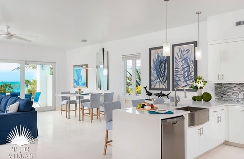 Providenciales House | TC Villas -Sandpebble -Family Beachfront with Pool & Snorkeling at Smith’s Reef