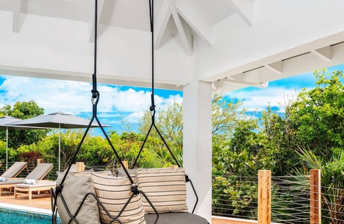 Ocean Point House | TC Villas -Six Turtles -Beachfront Luxury on Taylor Bay with Pool & Beach Views