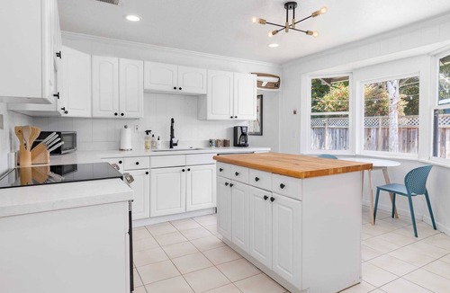 Opal Cliffs House | The Black Pearl - 26th Ave Oasis