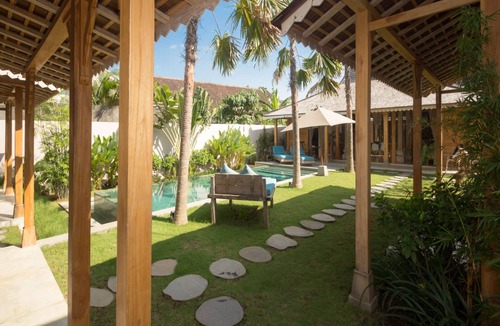 Kerobokan Villa | The Complete Guide to Renting Your Exclusive Holiday Villa in Kerobokan with Private Pool and Fully Staffed