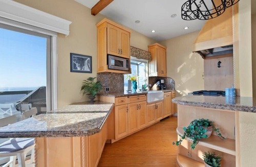 Rio del Mar Condo | The Mermaid's Perch!