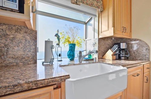 Rio del Mar Condo | The Mermaid's Perch!