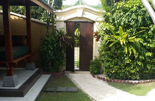 Sanur Villa | Thinking about Bali. We own the two best 2-BR villas in Emerald Villas Complex.
