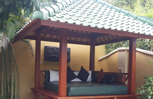 Sanur Villa | Thinking about Bali. We own the two best 2-BR villas in Emerald Villas Complex.