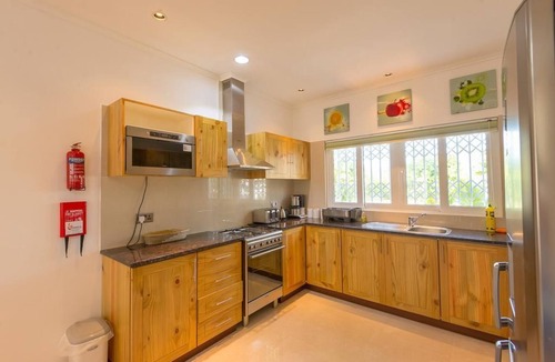 Amitie Villa | Tropic Villa Annex