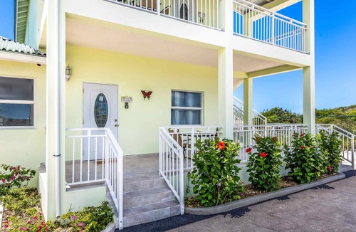 Ocean Point Apartment | Tropical Jungle Oasis with Lagoon Views, Good WiFi
