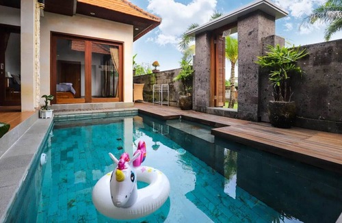 Lodtunduh Villa | Tropical Mirage: Cool 2BDR Villa with Private Pool