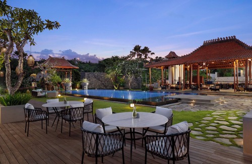 Bukit Villa | Tulou by Nakula