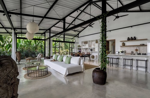 Peliatan Villa | Ubud's Green Oasis: Jungle Serenity and Valley Views