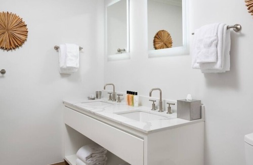 The Bight Resort | Ultimate Relaxation: 3 Oceanfront Suites, Kids Stay Free, Spa & Outdoor Pool