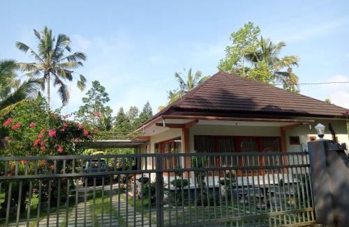 Penebel Apartment | umah kampung bendul
