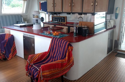 Mahe Island Boat Rental | Unique & Fun Accommodation on a Boat in Paradise.
