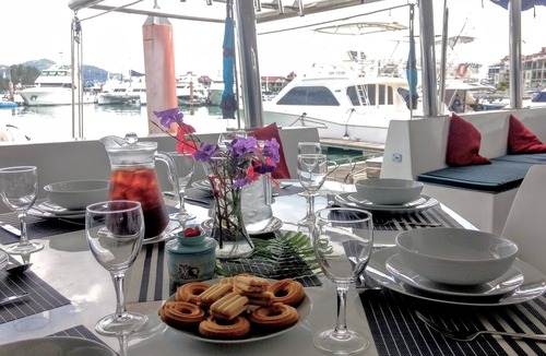 Mahe Island Boat Rental | Unique & Fun Accommodation on a Boat in Paradise.
