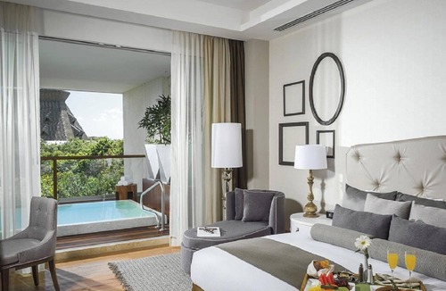 Villa Juarez Resort | VIDANTA GRAND LUXXE THREE BEDROOM SPA SUITE with MASSAGES and GOLF!