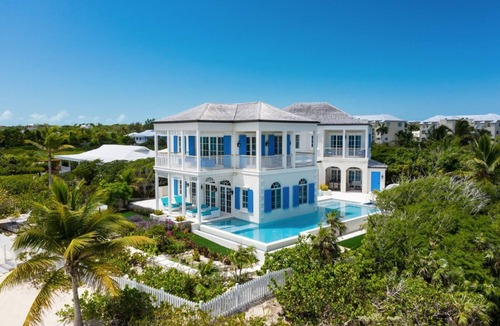Providenciales Villa | Villa Azzurra