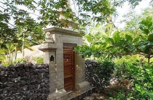 Penatih Villa | Villa "Bali Paradise" 5br. Two houses 3br + 2br, swimming pool, big garden.