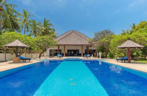 Kubutambahan Villa | Villa Bukti Paradise- Captivating Beachfront Villa