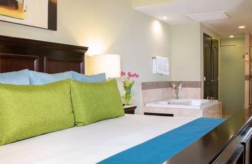 Punta Sam Resort | Villa del Palmar Cancun 1 BR 2 Bath