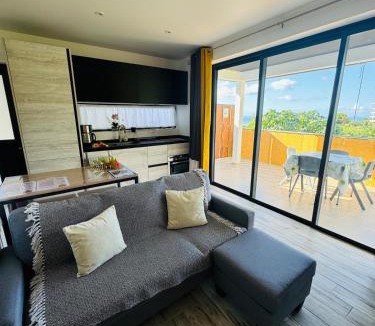 Faaa House | Villa Nanihivai - maison moderne avec piscine privée