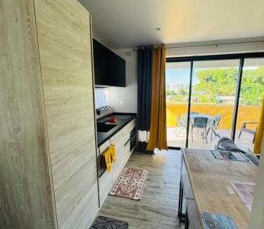 Faaa House | Villa Nanihivai - maison moderne avec piscine privée