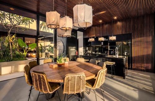 Pengosekan Villa | Villa Palm Paradise by BaliSuperHost