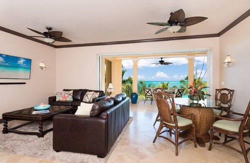 Grace Bay Condo | Villa Renaissance #306