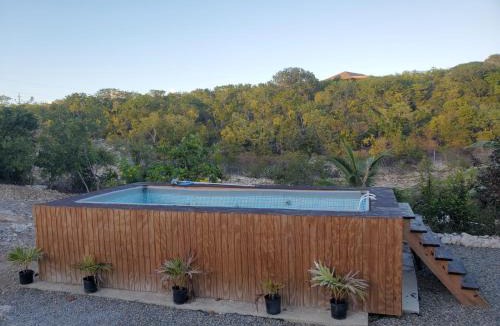 Discovery Bay House | Villa Serenity by the Water- one bedroom Water View Suite