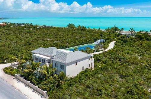 Long Bay Villa | Villa Shambhala 8 BR