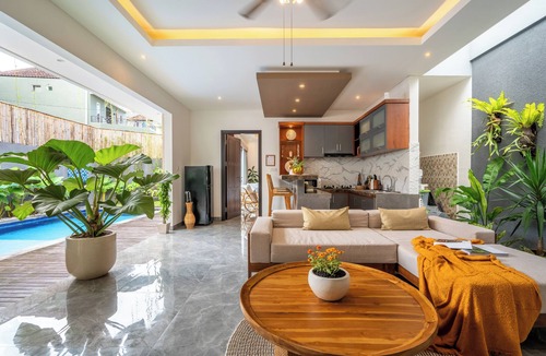 Padangsambian Klod Villa | Villa Taj Brand New Luxury Pool Villa with Garden. 3 Bedrooms/3 Bathrooms