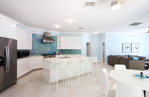 Leeward Settlement Villa | Villa Tropica - Near Grace Bay Beach - Newly Remodelled