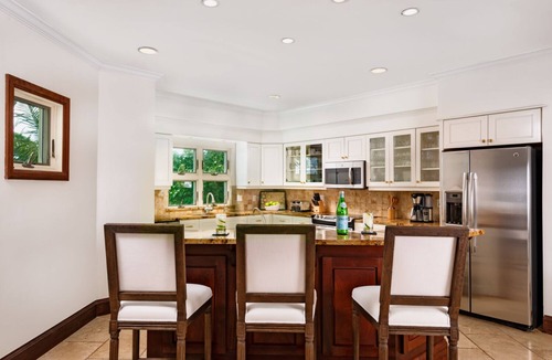 Ocean Point House | Villa Valentina: Swim Access, Pool, Kayaks, & More!