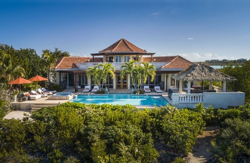 Ocean Point House | Villa Valentina: Swim Access, Pool, Kayaks, & More!