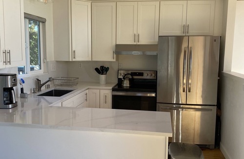 Capitola House | Walking Distance To Beach and Capitola Village 30 Day Rental