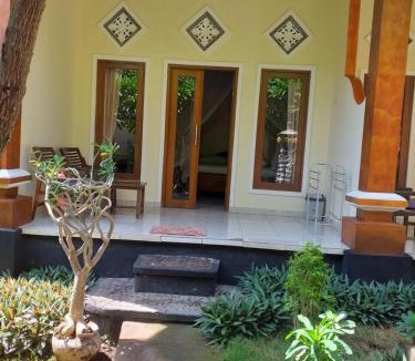 Amed House | Warung Win Beach & Homestay