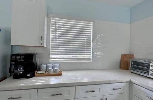 Discovery Bay House | Waterfront House - Downstairs