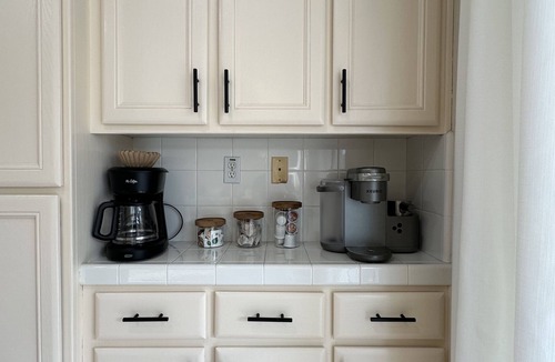 Watsonville House | Watsonville Beach Home for 16! Pet friendly!