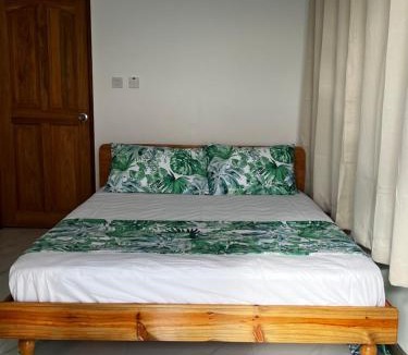 Port Glaud Apartment | Western Ocean Breeze Self Catering