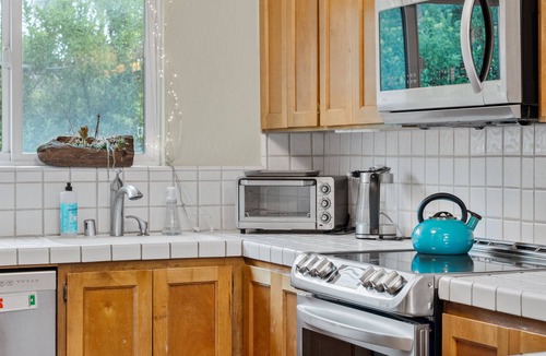 Eastside Santa Cruz House | Whaler's Walk Lagoon