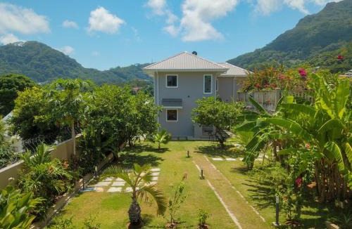 Beau Vallon Apartment | Whispering Palms