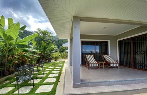 Beau Vallon Apartment | Whispering Palms Self Catering Apartment - Adults Only