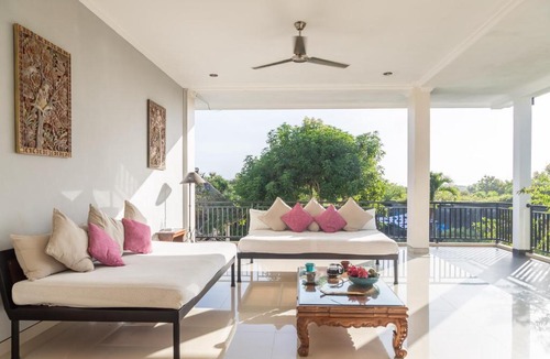 Bukit Villa | White Rabbit Private Villa