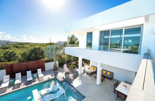 Long Bay Villa | White Villas - Family Beachside Villa with Pool (2