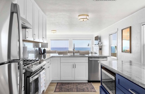 Opal Cliffs House | Windows on the Waves