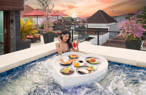Umalas Villa | Winy Estate - Luxury Villa with Rooftop Jacuzzi