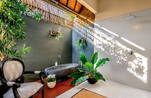 Drupadi Villa | Wonderful 2BR Villa, Near The Beach, Seminyak! W/Private Swimming Pool!