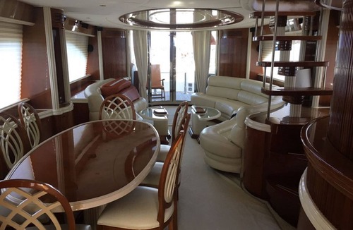 Puerto Juarez Boat Rental | Your own yacht in the mayan Riviera, for you to enjoy the
